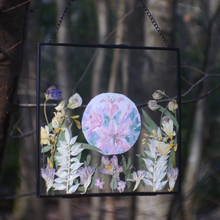 Load image into Gallery viewer, Hand painted 'Bouquet Lily' Pressed Flower Frame