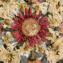 Load and play video in Gallery viewer, Gerbera Mandala Pressed Flower Frame