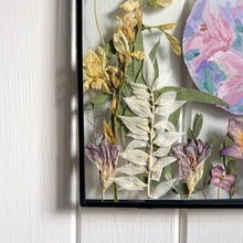 Load image into Gallery viewer, Hand painted &#39;Bouquet Lily&#39; Pressed Flower Frame
